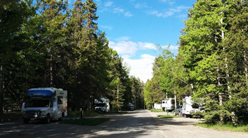Tunnel Mountain Trailer Court Campground